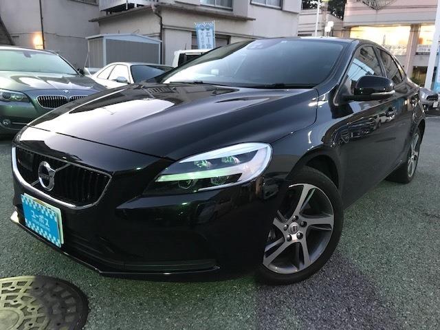 ボルボ　V40　D4モメンタム